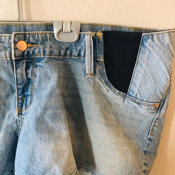 Maternity Shorts - Picture 3 of 3